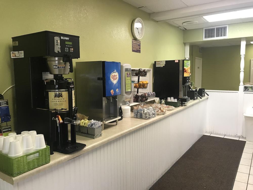Quality Inn Tampa Lake Magdalene Ngoại thất bức ảnh