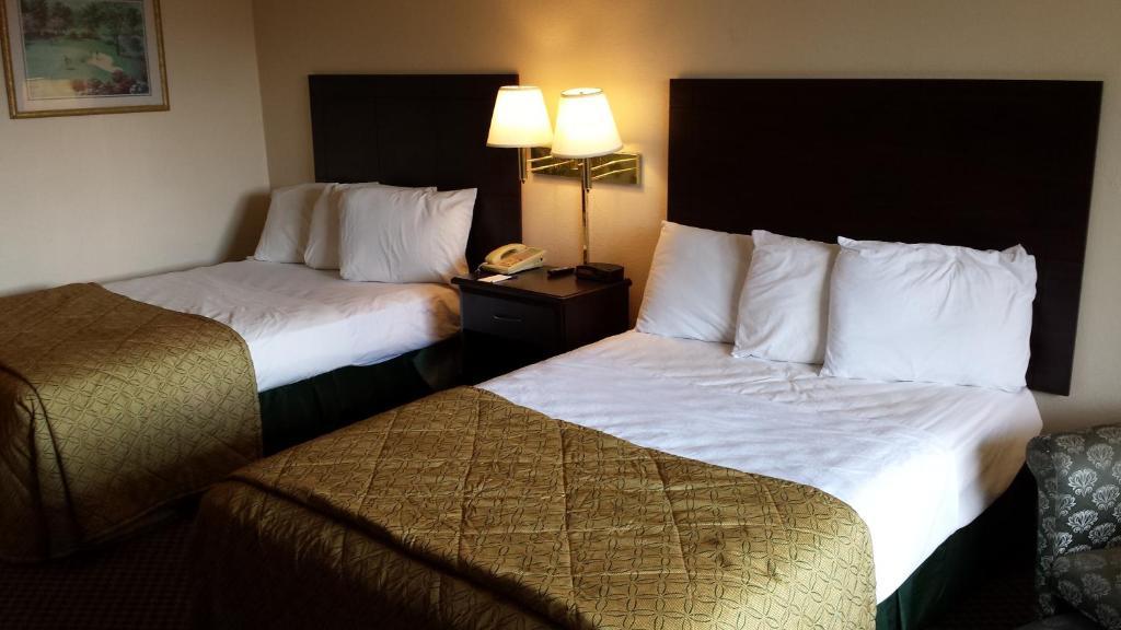 Quality Inn Tampa Lake Magdalene Phòng bức ảnh