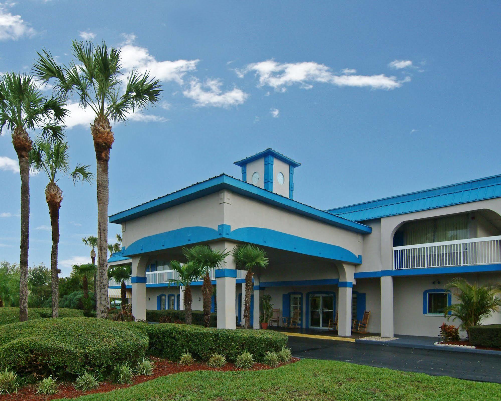 Quality Inn Tampa Lake Magdalene Ngoại thất bức ảnh